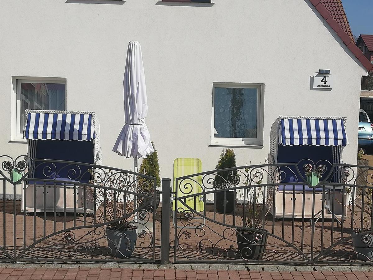 Domki U Skrzata Leba Exterior photo